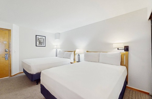 West End Cabin | Main Street stay - pool & hot tub - walk to lifts, dog-friendly, third floor