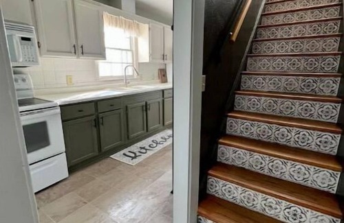 Lindsborg House | Main Street Stay