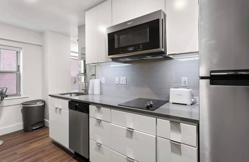 Hanover Place Apartment | Main Street Studio, Vibrant Living, Extended Stay