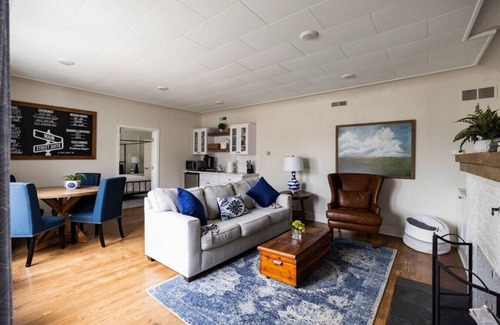 Clarkston Condo | Main Street Suite - Millpond Inn