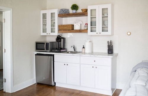 Clarkston Condo | Main Street Suite - Millpond Inn
