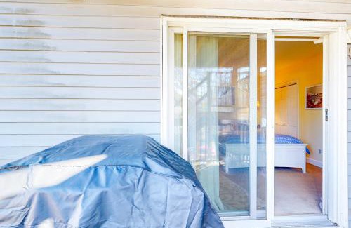 Vineyard Haven Apartment | Main Street Upper