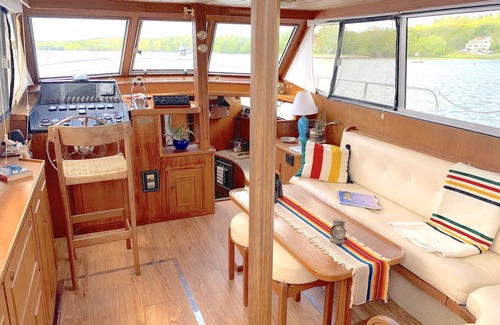 Damariscotta Boat Rental | Maine Bed & Boat, NEBI on the scenic Damariscotta River