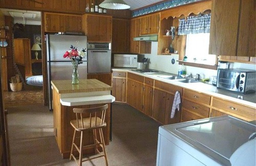 Northfield House | Maine Lake House 15 Feet from the water!