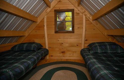 Stoneham House | Maine Woods Treehouse-The Birdie