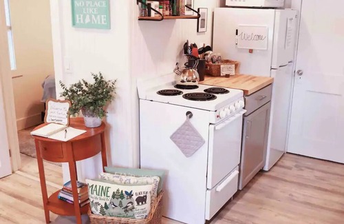 Hampden Cabin | MaineStay Cottage #2 Bangor/Hampden close to town