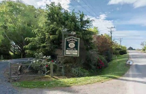 Conical Hill House | Mainholm Lodge