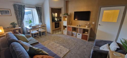 Lockerbie Apartment | Mains Street Retreat