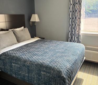 Phoenixville Hotel | Mainstay Inn