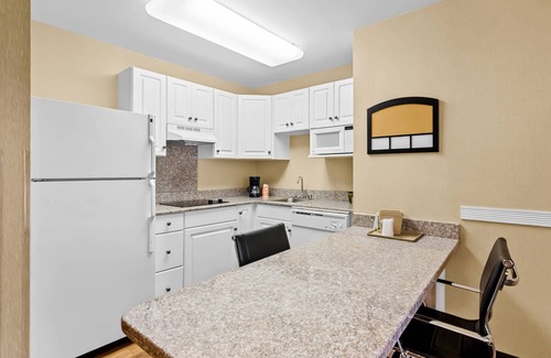 Roanoke Hotel | Mainstay Suites Airport