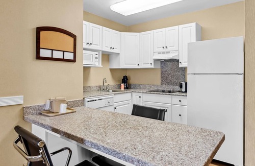 Roanoke Hotel | Mainstay Suites Airport
