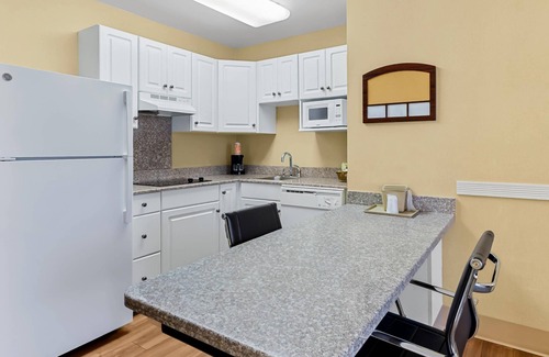 Roanoke Hotel | Mainstay Suites Airport