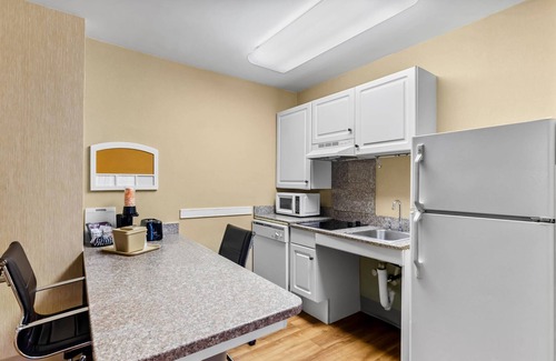 Roanoke Hotel | Mainstay Suites Airport