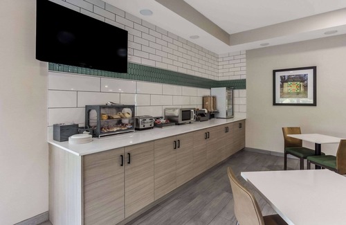 Bourbonnais Hotel | MainStay Suites Bourbonnais - Kankakee