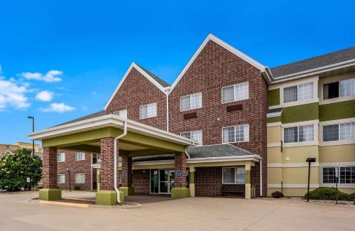 Cedar Rapids Hotel | MainStay Suites Cedar Rapids North - Marion