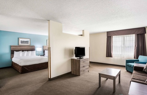 Cedar Rapids Hotel | MainStay Suites Cedar Rapids North - Marion