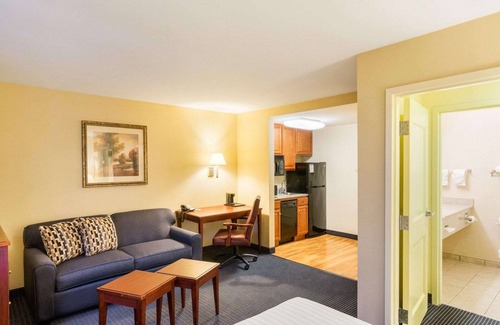 Dover Hotel | MainStay Suites Dover
