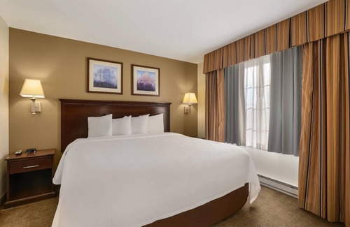 Fitchburg Hotel | MainStay Suites Fitchburg - Madison