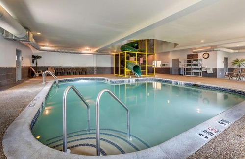 Grantville Hotel | MainStay Suites Grantville