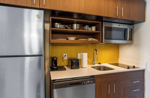 York Hotel | MainStay Suites North - Central York