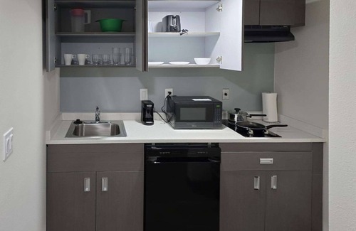 Prince George Hotel | MainStay Suites Prince George - Fort Gregg