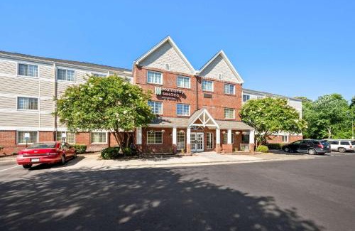 Northeast Raleigh Hotel | MainStay Suites Raleigh North