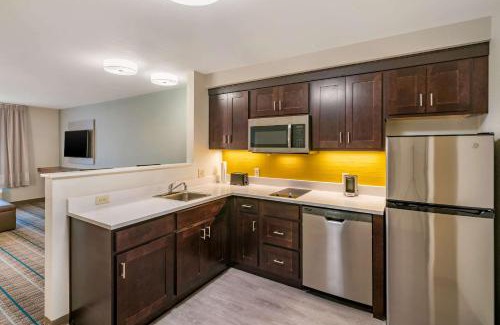 Spokane Hotel | MainStay Suites Spokane Airport