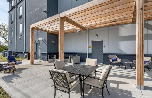 Georgetown Hotel | MainStay Suites