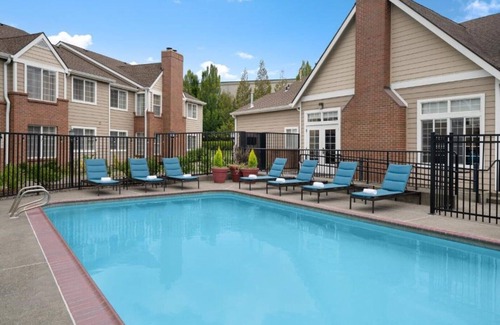Tanasbourne House | Maintain balance at our newly renovated Hillsboro