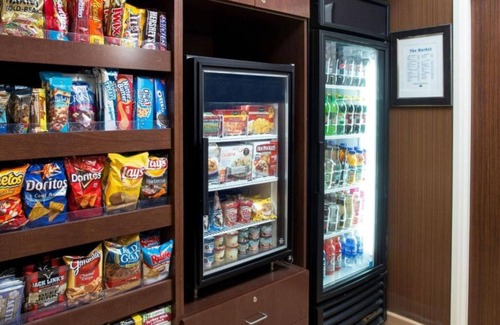 Greeley House | Maintain your balance at our modern hotel in Greeley CO