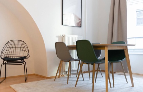 Mainz City Center Apartment | Mainz Romano-Guardini-Platz | Suite (LT)