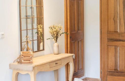 Ansouis Villa | Maison à 2 pas du Village D'ansouis à 30 Minutes D'aix-en-provence