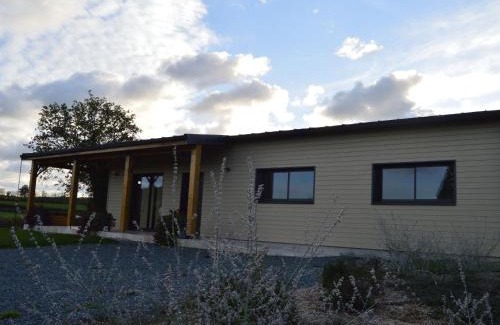 Pouligny-Saint-Martin House | Maison éco-responsable avec terrasse, jardin privé et aménagement fauteuil roulant à Pouligny-Saint-Martin - FR-1-591-224