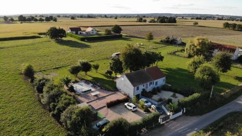 Bouce House | Maison 10 personnes avec piscine jacuzzi, proche du PAL