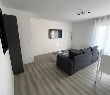 Villeparisis Villa | Maison 100m2 uniquement famille, couple & professionnel