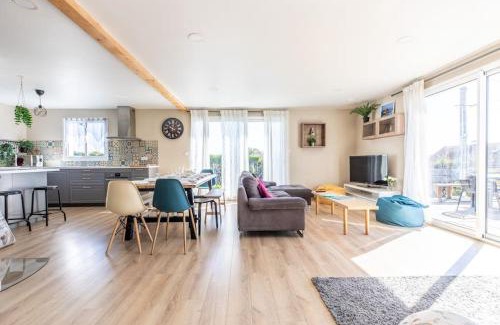 Laschamps Apartment | Maison 12 Couchages tout confort - 11B Vialle St Gene