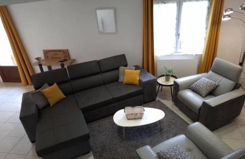 Hermes House | maison 2 chambres 4 lits 15mn Aéroport de Beauvais 5mn du château de la trye