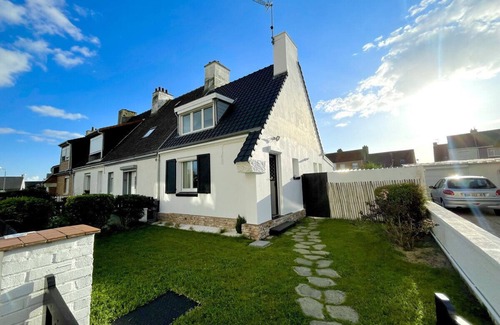 Bleriot-Plage House | Maison 2 Chambres, Jardin Proche Plage & Centre Ville