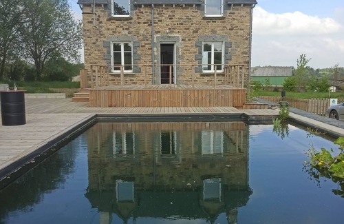 Laurenan House | Maison 4 Personnes Avec Piscine Naturelle, Animaux Acceptés