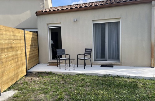 Le Thor Apartment | Maison 40m² Avec Jardin et Parking Privé