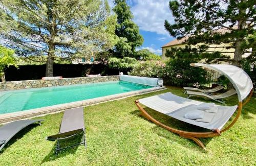 Alba-la-Romaine House | Maison 6p, 3ch, piscine, jacuzzi, cuisine d'été, jardin clos
