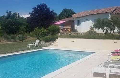 Chateauneuf-de-Galaure House | Maison Avec Piscine et Grand Espace/Idéal Repos et Séjour Familiale