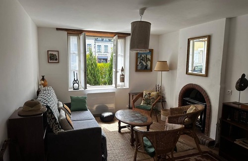 La Chapelle-Montligeon House | Maison au Coeur du Célèbre Village de la Chapelle Montligeon