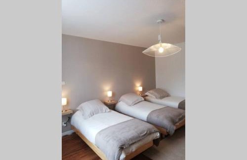 Gondrecourt-le-Chateau House | Maison accueillante