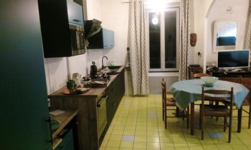 Reillanne House | Maison accueillante à Reillanne avec jardin clos