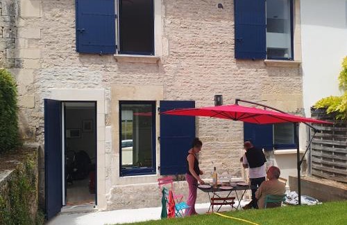 Fleury-sur-Orne House | Maison Almati près de l'île enchantée