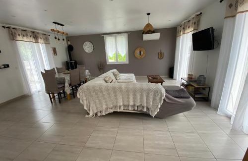 Allez-et-Cazeneuve House | Maison ambiance COSY - Détente - Clim - 3 chambres