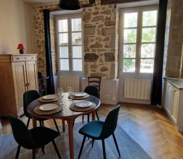 Figeac House | Maison Ambre