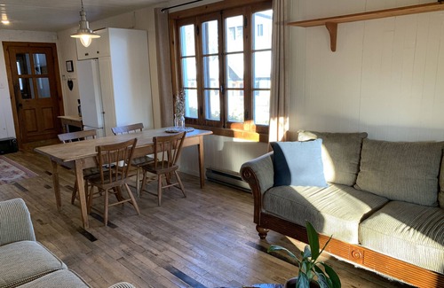Val David Apartment | Maison Anthime-Ménard*Cozy and bright apartment in the heart of Val David*n