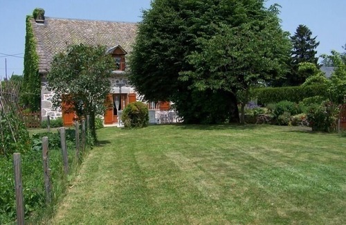 Tauves House | Maison au Cœur de la Campagne